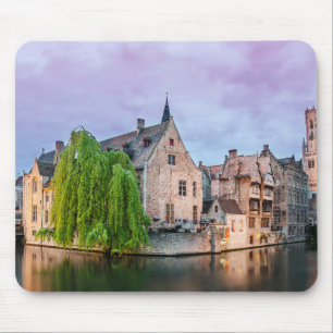 De oude stad Brugge en de toren van Belfry Muismat