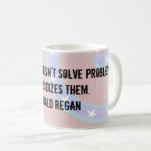 De overheid lost geen problemen op Mok (Voorkant rechts)