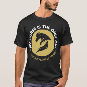 De paardenrennen die mijn paard uitrusten, zijn de t-shirt