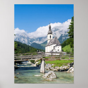 De parochiekerk van Ramsau in Beieren, Duitsland Poster