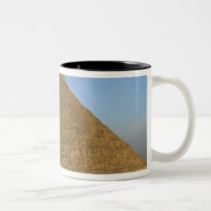 De Piramides van Giza, die bijna 5000 Tweekleurige Koffiemok