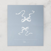 De Placement Carte d'emplacement pliée Whimsical Dusty Blue Bow (Extérieur déplié)