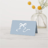 De Placement Carte d'emplacement pliée Whimsical Dusty Blue Bow (Dos)