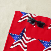 De Plage Étoiles & Grilles Rouge Beach Serviette (En situation)