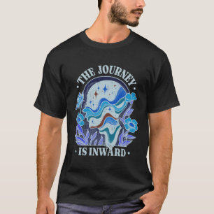 De reis is naar binnen gemediteerde Spirituele Yog T-shirt