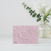 De relief doucement carte de visite de rose de (Debout devant)