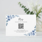 De Remerciements fleurs d'aquarelle bleue mariage code QR carte RSV (Debout devant)
