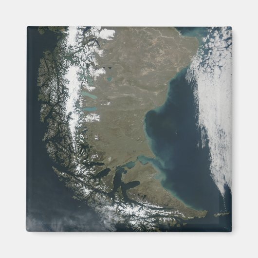 De robuuste, met sneeuwklemmen beklede Andes Magneet (Voorkant)