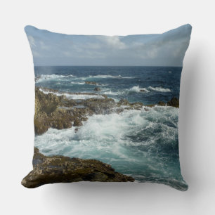 De Rocky Coast and Blue Ocean van Aruba Kussen