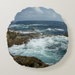 De Rocky Coast and Blue Ocean van Aruba Rond Kussen