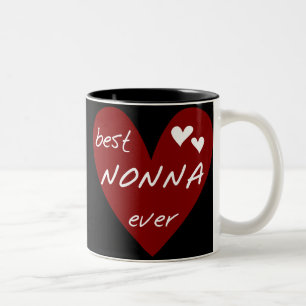 De rode giften van de T-shirts Nonna van het Hart Tweekleurige Koffiemok