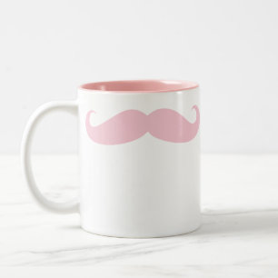 De roze Mok van de Drank van de Koffie van de Snor