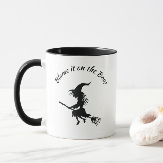 De schuld op de Mok van Boos Witch Halloween (Met donut)