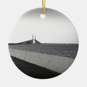 De skyway benaderen keramisch ornament