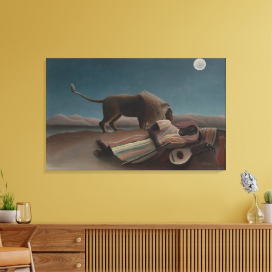 De slapende zigeunerin van Henri Rousseau, Kunst u Canvas Afdruk (Insitu (Woonkamer))