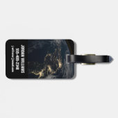 De stad licht 's nachts in Japan. Bagagelabel (Achterkant horizontaal)