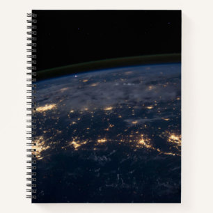 De stad ligt in het zuiden van de VS. Notitieboek