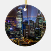 De stad Singapore 's nachts Keramisch Ornament (Voorkant)