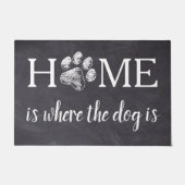 De stip is de plaats waar de hond deurmat (Voorkant)