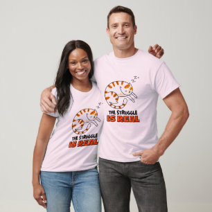 "De strijd is echt" grappige kat T-shirt