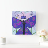 De stutvlinder met een standbeeld vierkante klok (Huis)