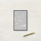 De Sunburst Arc in een enorme sterrenstelsel clust Post-it® Notes (Op bureau)