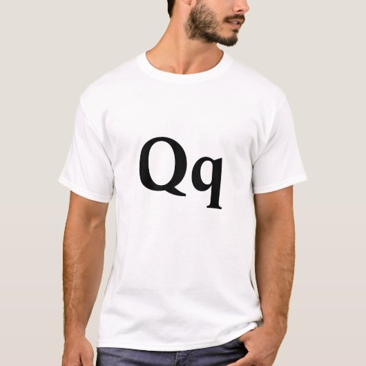 De T-shirt van Qq (Voorkant)
