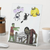 De Table SIGNE Zombie Halloween Land Pedestal (In SItu)