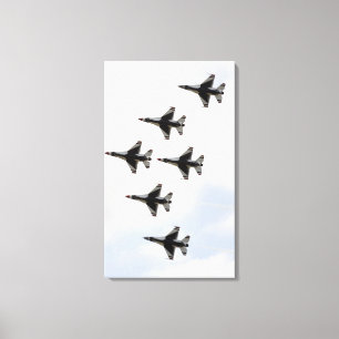 De Thunderbird vormt een 6-schip Delta-formatie Canvas Afdruk