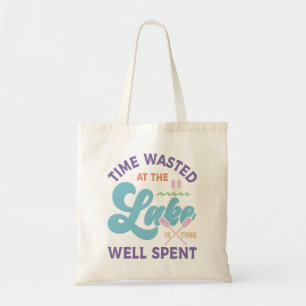De tijd aan het meer is goed besteed tote bag