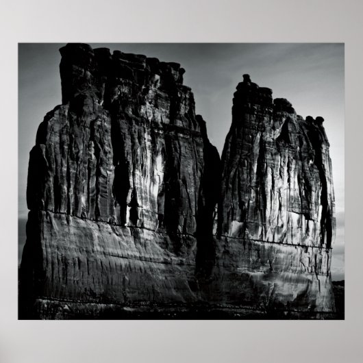 De Towers Awaiteth Poster (Voorkant)