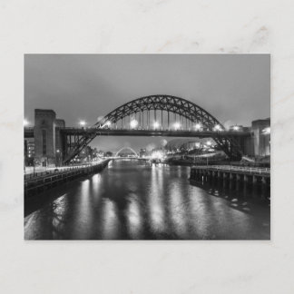 De Tyne Bridge 's nachts Briefkaart