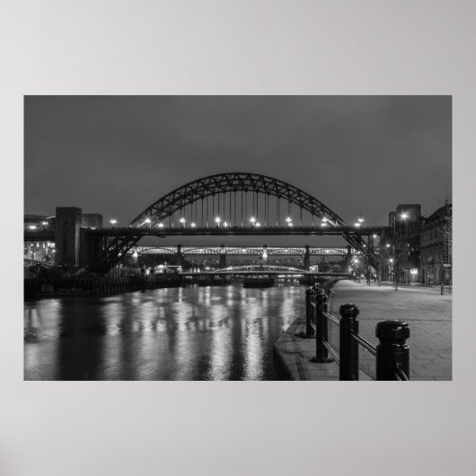 De Tyne Bridge 's nachts Poster (Voorkant)