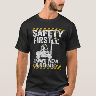 De veiligheid Draag altijd uw helm Funny Forklif T-shirt