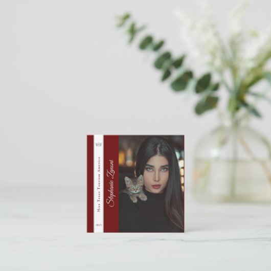 De Visite Carré Carte d'appel Pageant Essentials | Code QR (Debout devant)