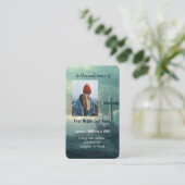 De Visite Carte mémorial Croix chrétienne sur une colline (Debout devant)