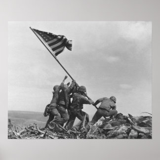 De vlag op Iwo Jima verhogen door Joe Rosenthal Poster