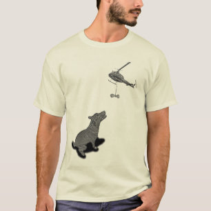 De volledige Dog Treat Airlift van Helikopter T-shirt