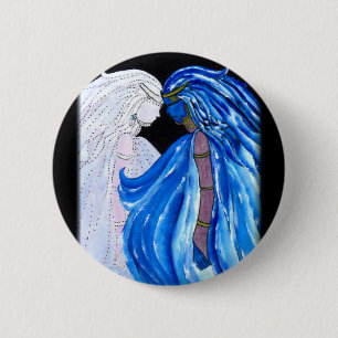 De Vrouwe van de Blauwe Vlam Ronde Button 5,7 Cm