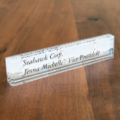 De vuurtoren op het plein - naambordje (Zijkant)