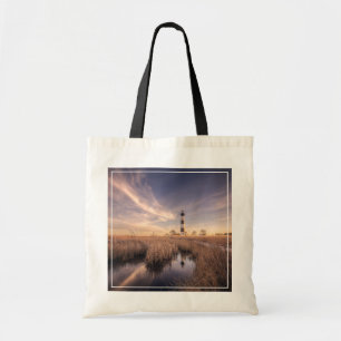 De vuurtoren van het eiland Bodie op Sunset Tote Bag