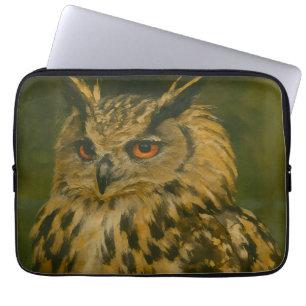 De wachter - Euraziatische arend-uil in het licht Laptop Sleeve