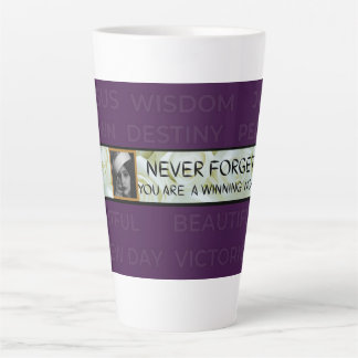 De winnende vrouw verwisselt Mok