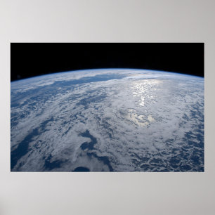 De zon straalt uit op de Stille Zuidzee. Poster