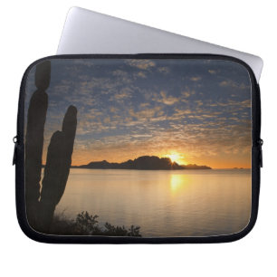 De zonsopgang boven Isla Danzante in de Golf van Laptop Sleeve