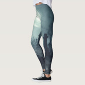 Death's Domain: Een spooky Cemetery Uitzicht Leggings (Links)