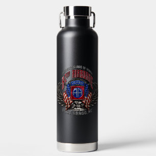 D'eau 82e bouteille de Fort Bragg Black 32 oz