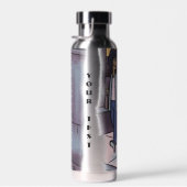 D'eau Bouteille isolée de cuivre de cuve de mendiant (Plage)