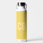 D'eau Couleur tendance Soft Yellow Monogram Bouteille d'<br><div class="desc">Voici la couleur printanière tendance : Jaune doux. Bouteille d'eau moderne et élégant avec monogramme personnalisable dans une police moderne et couleur jaune clair. Son design simple et épuré dans une couleur solide offre un charme intemporel et classique. Découvrez nos couleurs printanières tendance pour plus de produits dans la même...</div>