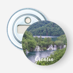 Décapsuleur Cascade cascade avec forêt verte en Croatie
